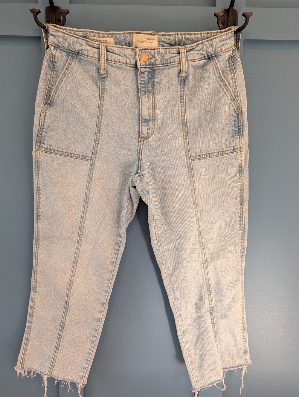 Light Wash High-Rise Cropped Jeans